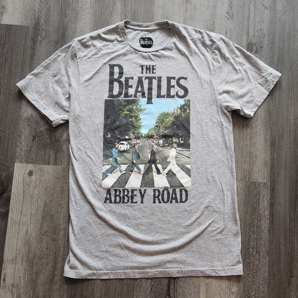 The Beatles Other - The Beatles Abbey Road Short Sleeve Gray Graphic T-shirt Unisex Size Medium